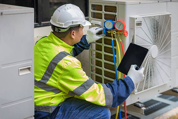 Professional Heat Pump Repair technician working in Oradell, NJ